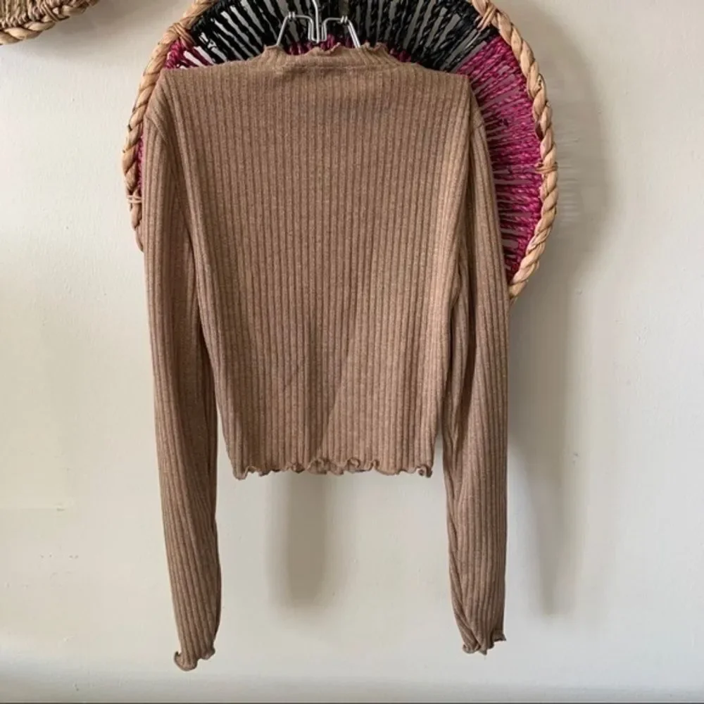 SHEIN Ruffled Ribbed Crop Top Shimmer Tan